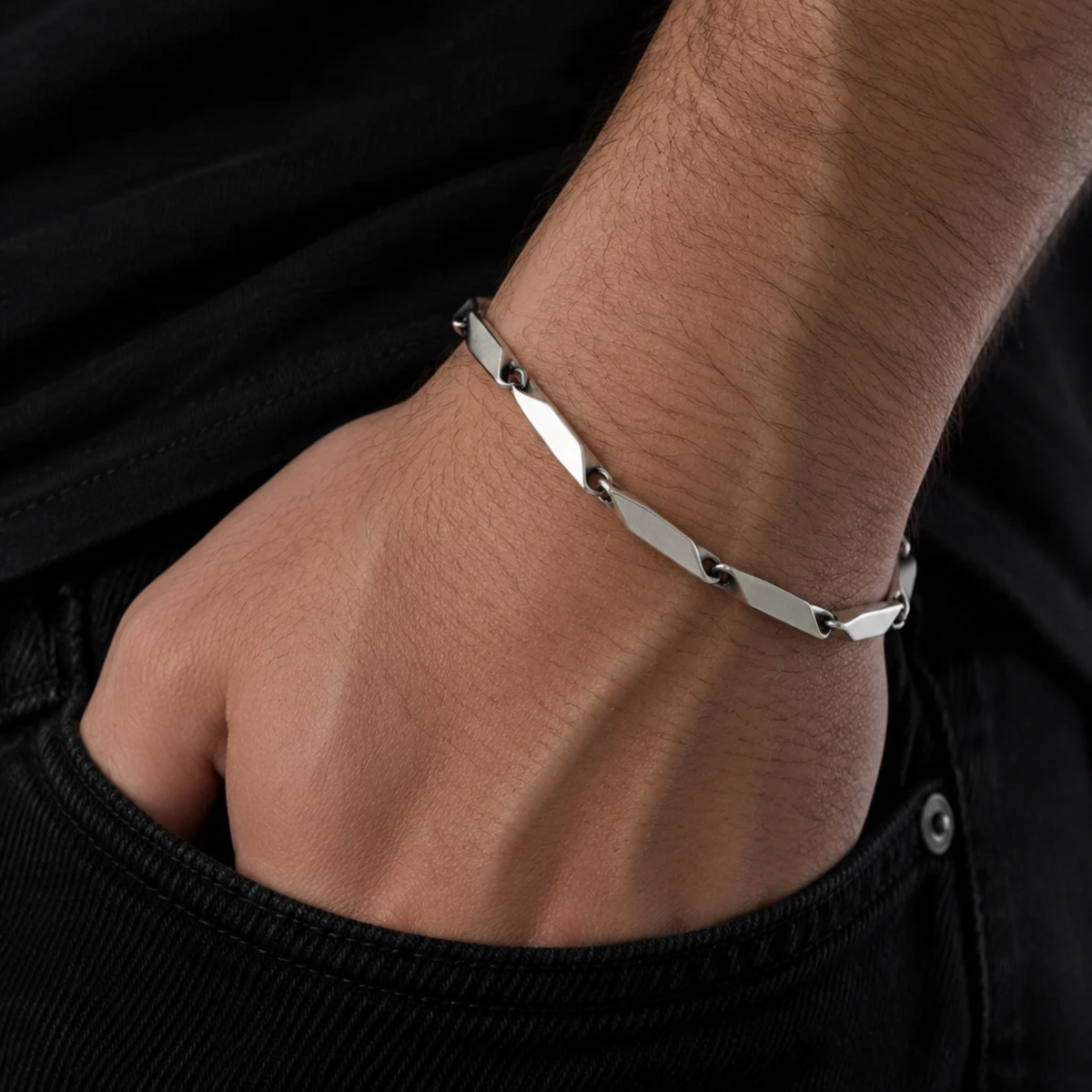 The Vertex Bracelet- (20 CM)