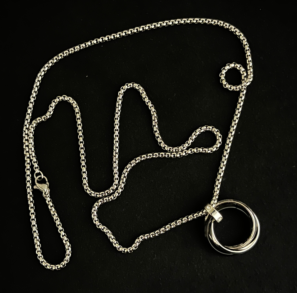 Interlocking Rings Pendant