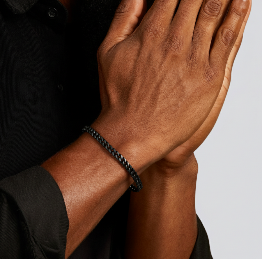 Black Curb Bracelet (21 CM)
