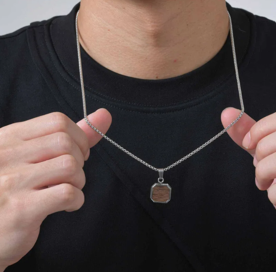 The SquareWood Pendant